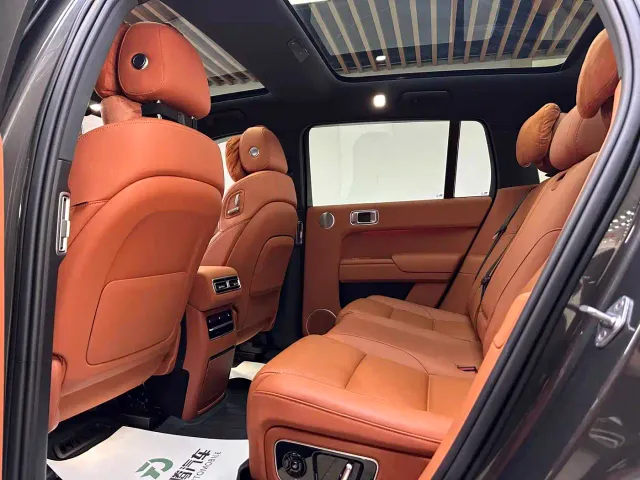 Li Auto L7 — Фото автомобиля 15