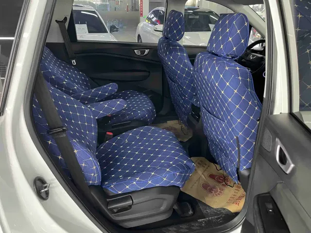 Wuling Jiachen — Фото автомобиля 7