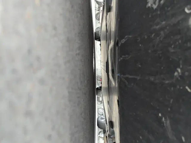 Tesla Model 3 — Фото автомобиля 22