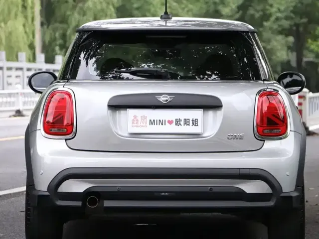MINI Hatch — Фото автомобиля 5