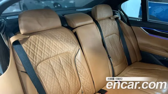 BMW 7 Series — Фото автомобиля 18