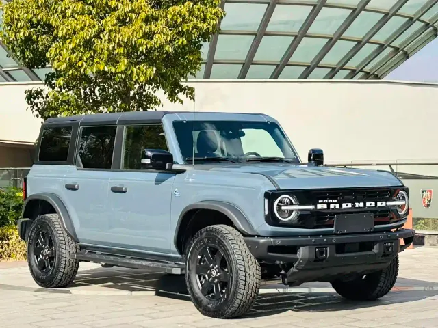 Ford Bronco — Фото автомобиля 3