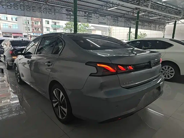 Peugeot 408 — Фото автомобиля 4