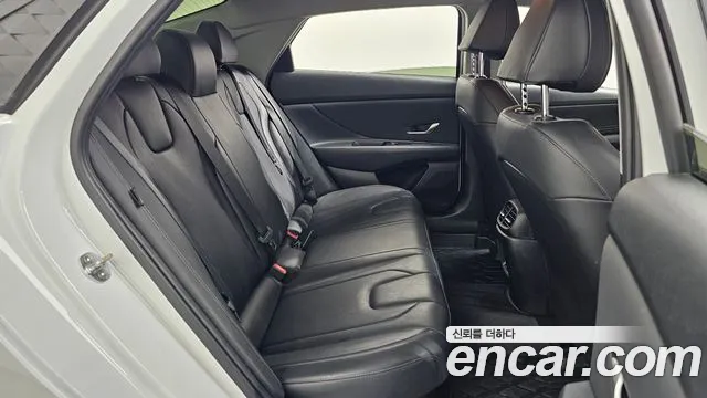 Hyundai AVANTE Modern — Фото автомобиля 11