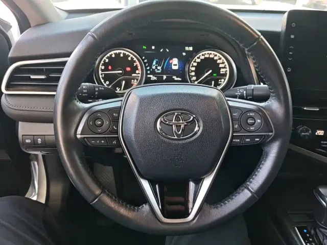 Toyota Camry — Фото автомобиля 10