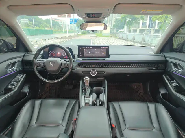 Honda Accord — Фото автомобиля 12