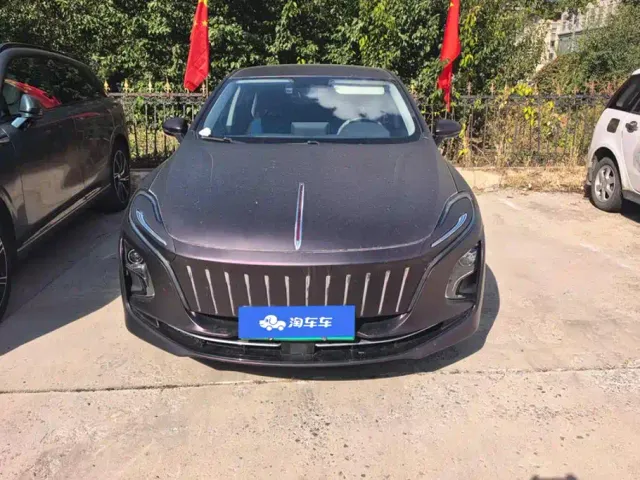 Hongqi E-QM5 — Фото автомобиля 2