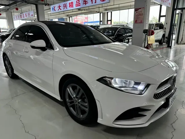 Mercedes-Benz A-Class — Фото автомобиля 3