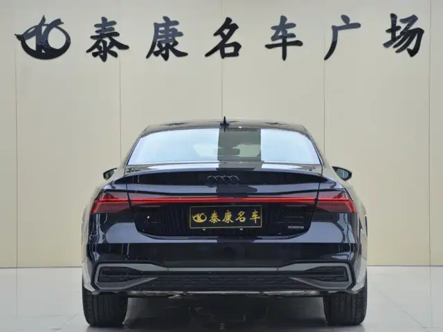 Audi A7L — Фото автомобиля 3