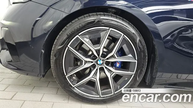 BMW 5-Series — Фото автомобиля 18