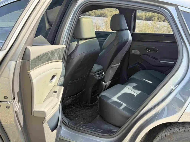 BYD Qin L — Фото автомобиля 8