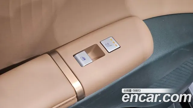 Hyundai Grandeur GN7 — Фото автомобиля 30