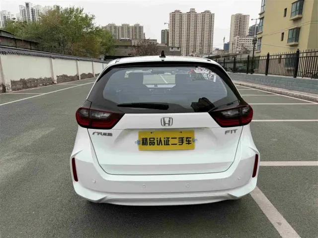 Honda Fit — Фото автомобиля 16