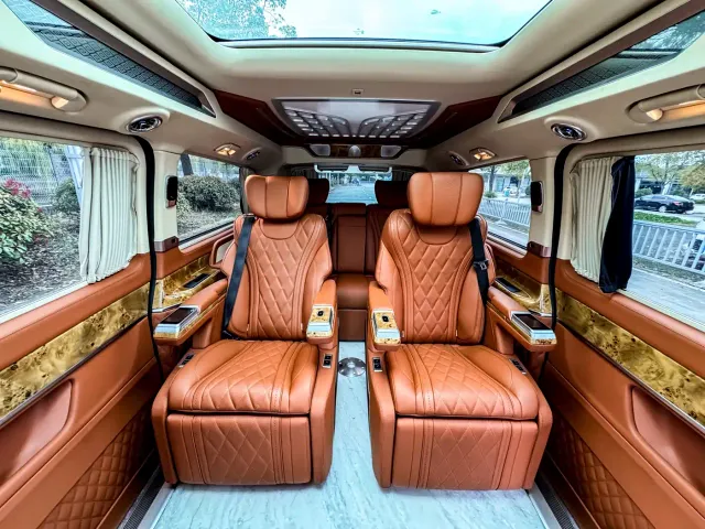Mercedes-Benz V-Class — Фото автомобиля 2