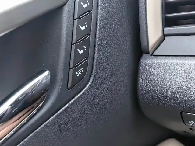 Lexus RX — Фото автомобиля 17