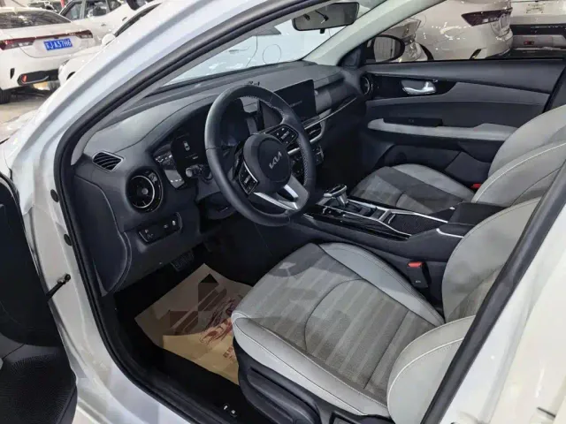 Kia K3 — Фото автомобиля 7