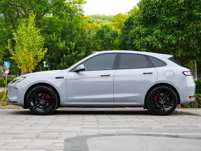 Aito M5 — Фото автомобиля 12