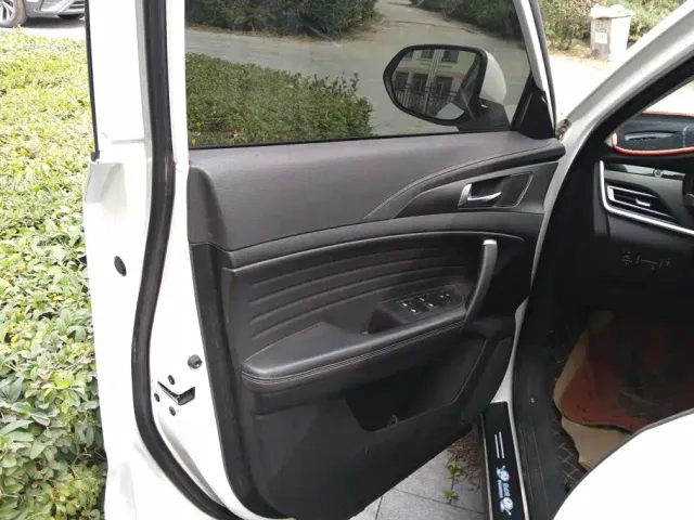 Changan CS35 Plus — Фото автомобиля 7