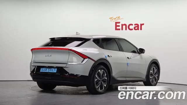 Фотография автомобиля — Kia EV6
