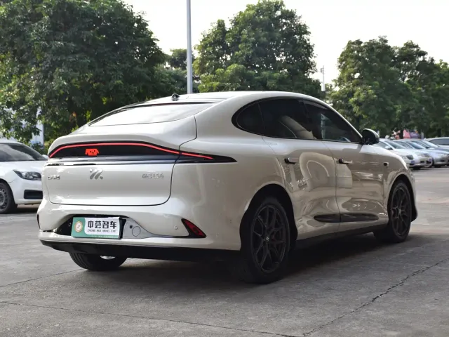IM Motors LS6 — Фото автомобиля 18