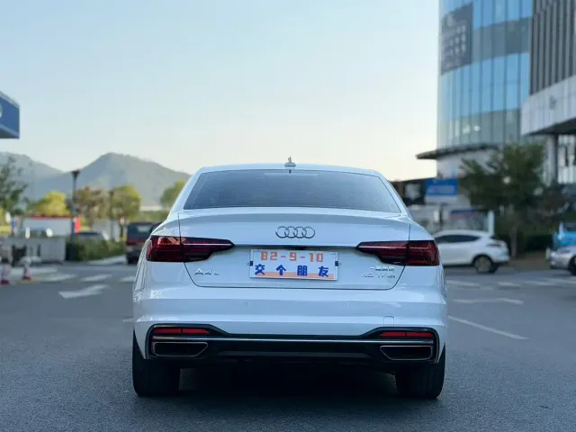 Audi A4L — Фото автомобиля 8