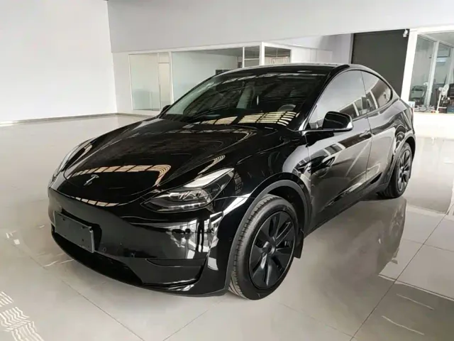 Фотография автомобиля — Tesla Model Y