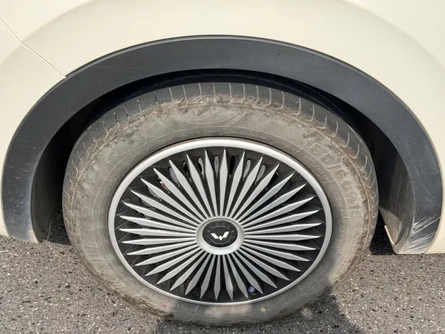 Wuling Bingo — Фото автомобиля 3