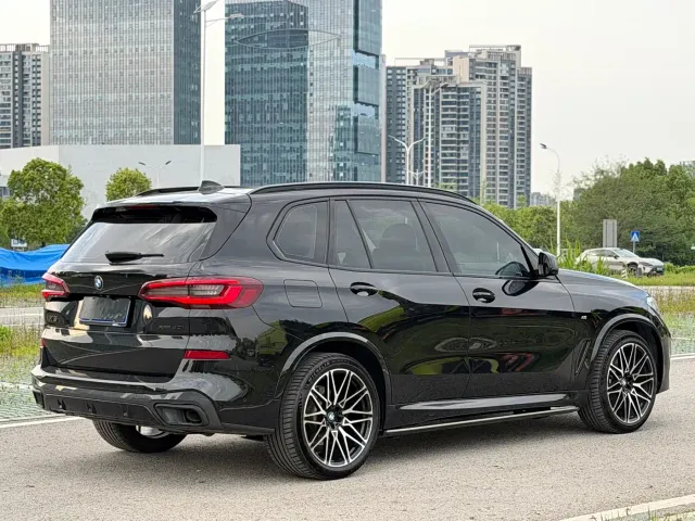 BMW X5 — Фото автомобиля 3