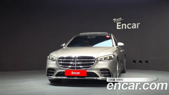 Mercedes-Benz S-Class — Фото автомобиля 3