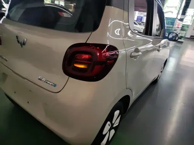 Wuling Hongguang Mini EV — Фото автомобиля 7