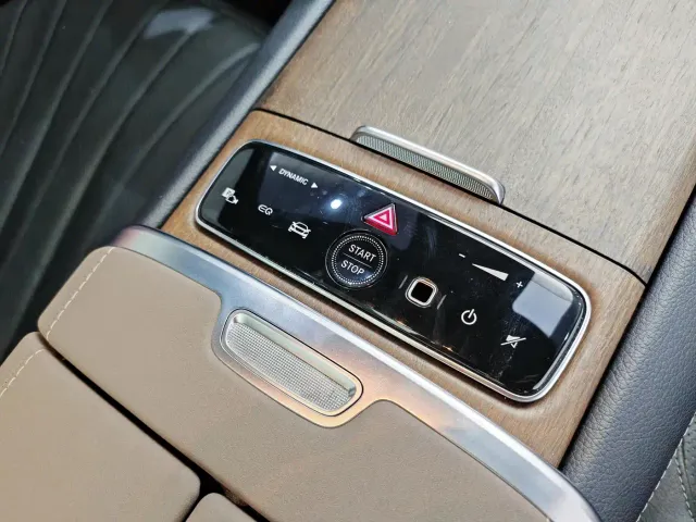 Mercedes-Benz EQS — Фото автомобиля 16