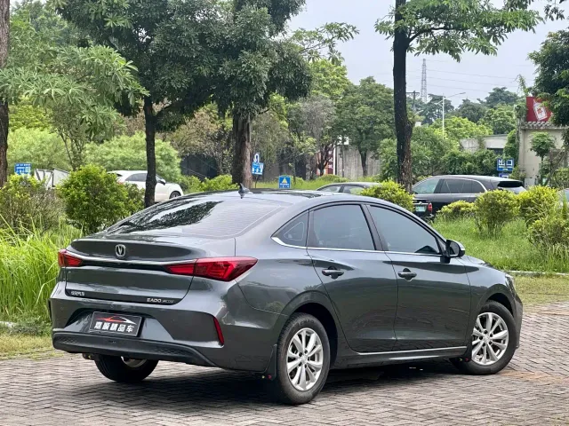 Changan Eado — Фото автомобиля 17