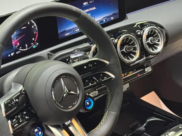 Mercedes-Benz A-Class AMG — Фото автомобиля 11