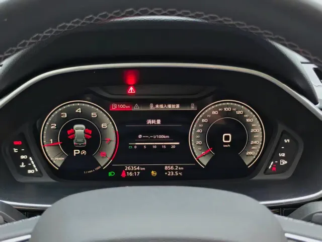 Audi Q3 — Фото автомобиля 15