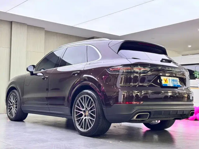 Porsche Cayenne — Фото автомобиля 6