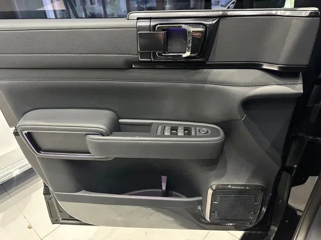 BYD FangChengBao Leopard 5 — Фото автомобиля 27