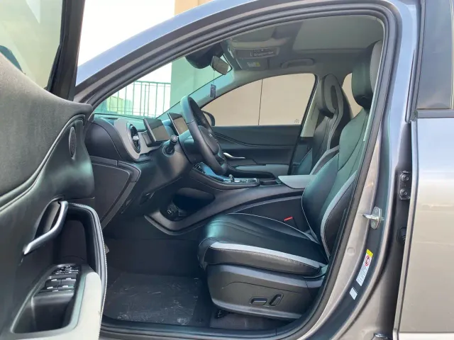 BYD Seal 05 DM-i — Фото автомобиля 9