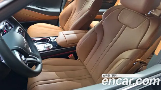 Genesis GV80 — Фото автомобиля 27
