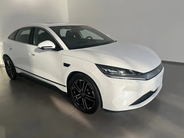 BYD Qin L — Фото автомобиля 3