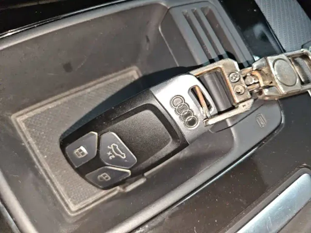 Audi Q5L — Фото автомобиля 8