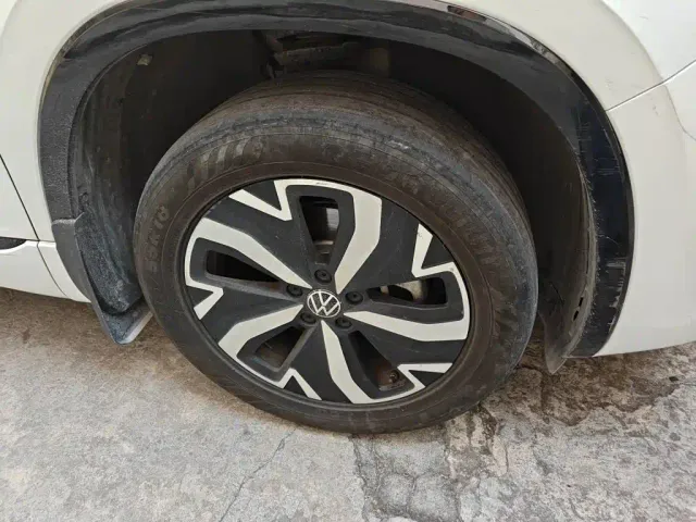 Volkswagen Tayron GTE Plug-in Hybrid — Фото автомобиля 8