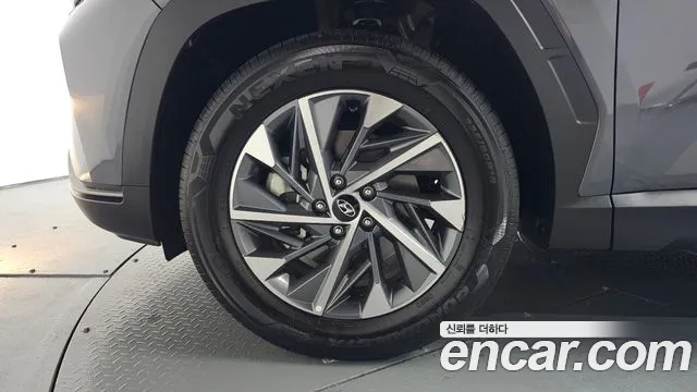Hyundai Tucson Tucson (NX4) Бензин 1.6 турбо 2WD — Фото автомобиля 5