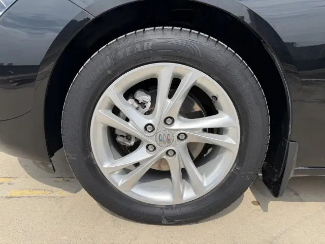 Buick Regal — Фото автомобиля 16