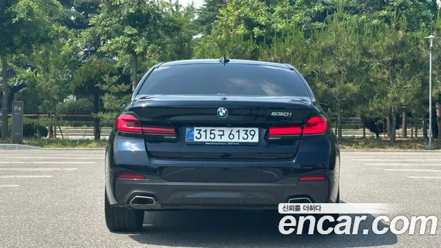 BMW 5-Series — Фото автомобиля 4