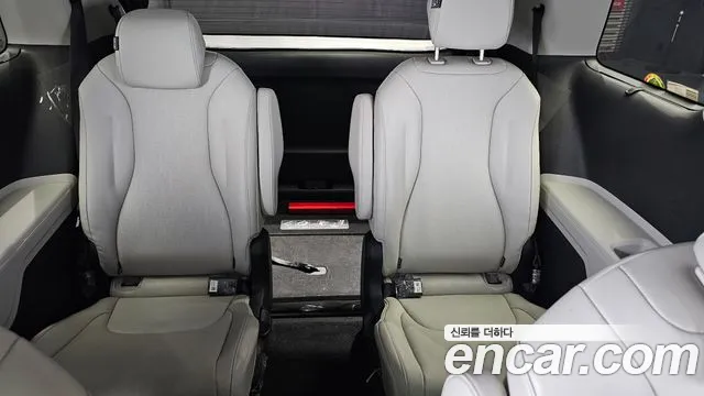 Kia Carnival 4th Gen — Фото автомобиля 17
