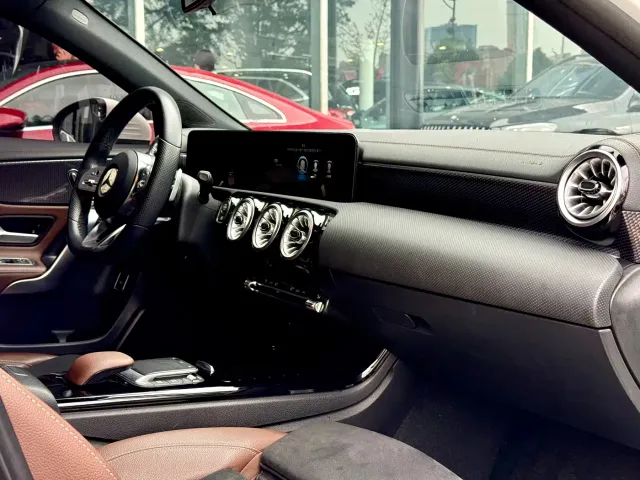 Mercedes-Benz A-Class — Фото автомобиля 26