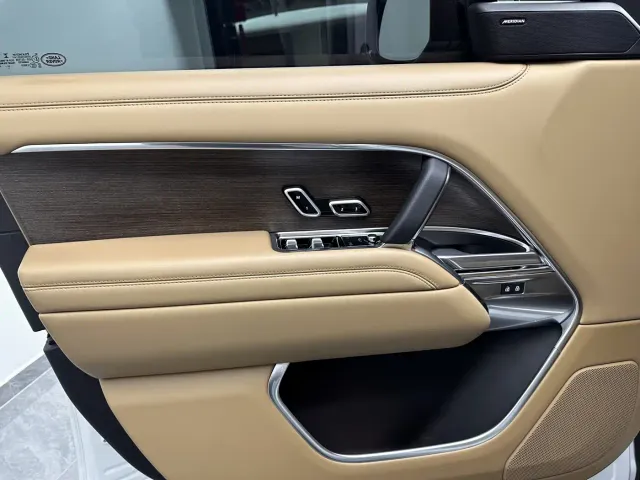 Land Rover Range Rover — Фото автомобиля 16