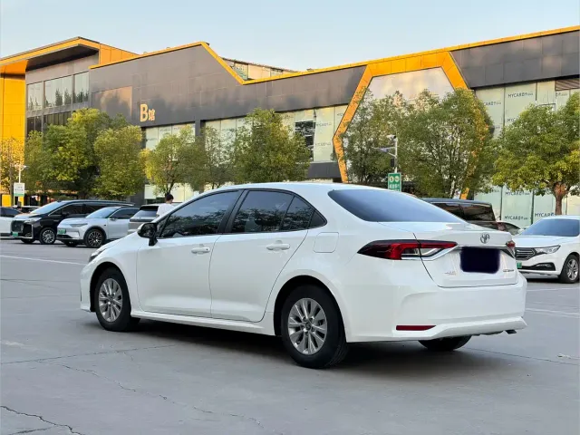Toyota Corolla — Фото автомобиля 15