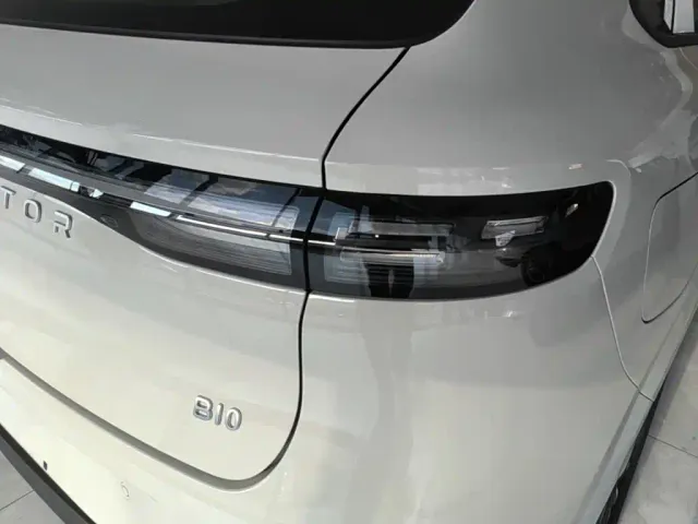 Leapmotor B10 — Фото автомобиля 7