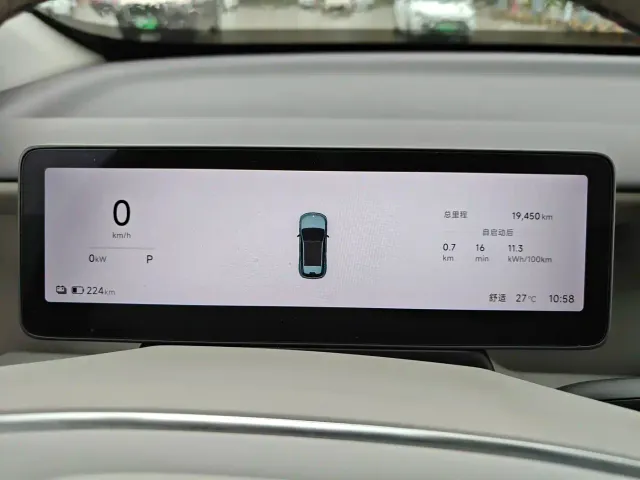 Leapmotor B10 — Фото автомобиля 16